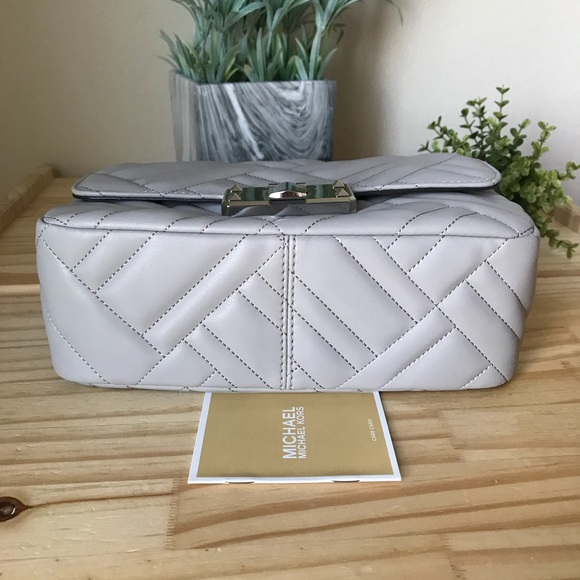 🌼Michael Kors Purse - Picture 6 of 14